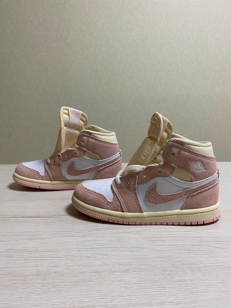 NIKE Jordan 1 Retro キッズシューズ ピンク【YーY】