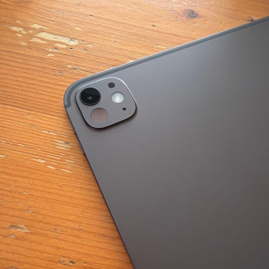 iPad Pro 13 インチ M4 space black 美品