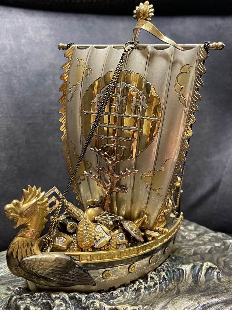 銀製　宝船　金属製船形彫刻