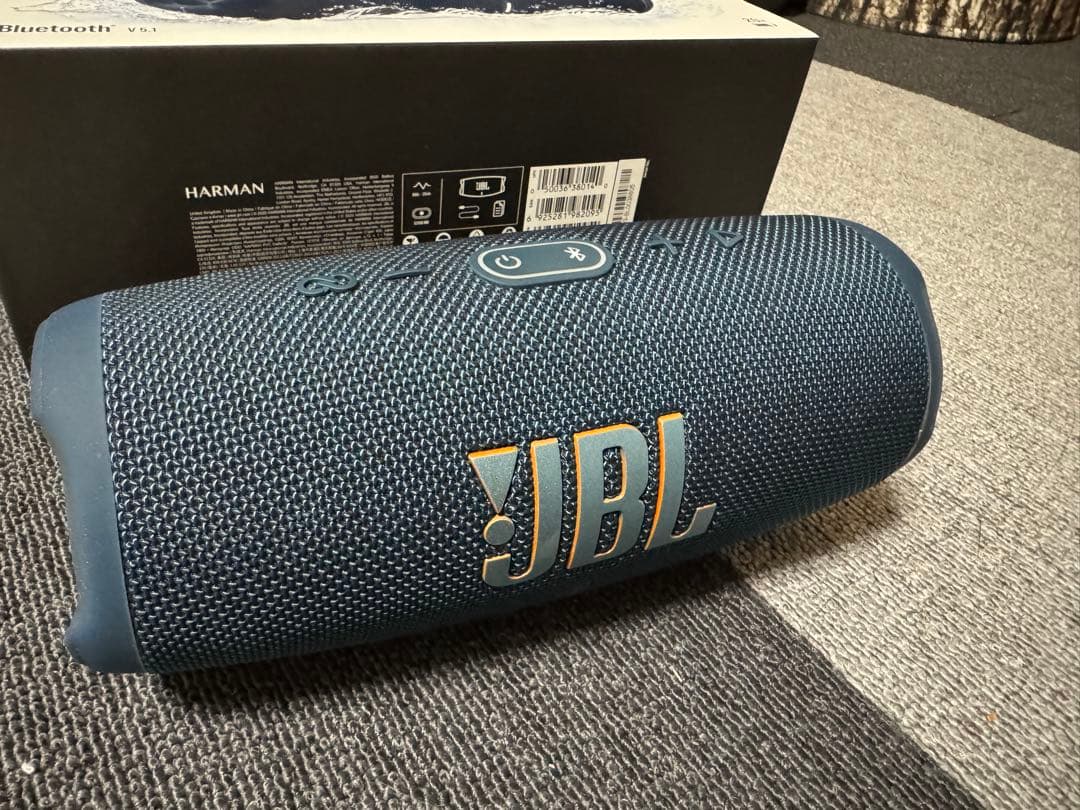 JBL Charge 5 ワイヤレススピーカーネイビー　美品　値下