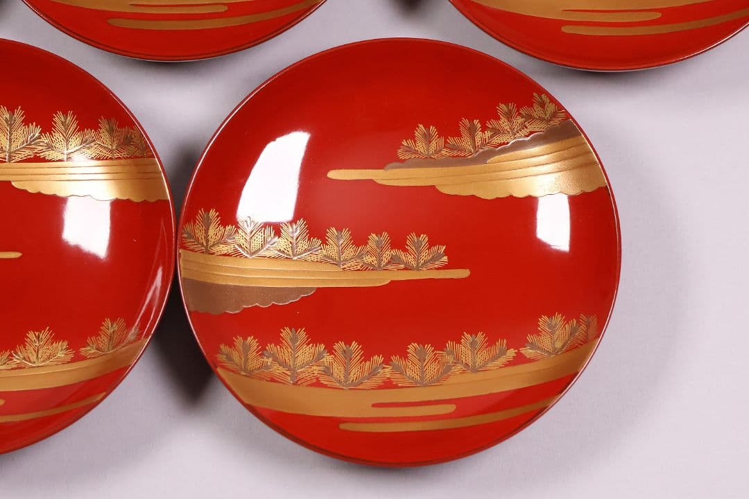 【CM230】木製漆器 若松と梅 金蒔絵 朱塗 引盃 五客 天然木 盃 杯 懐石