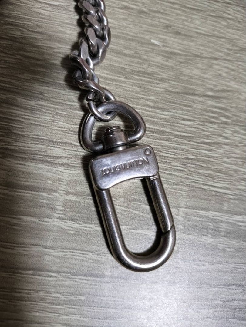 ルイヴィトン ウォレットチェーン カラビナ式　シルバー