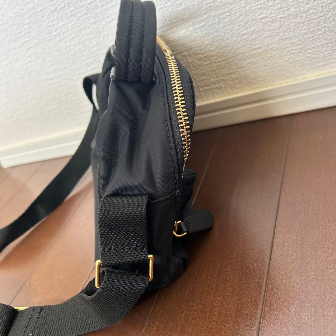 ANYA HINDMARCH アニヤハインドマーチ　ショルダーバッグ