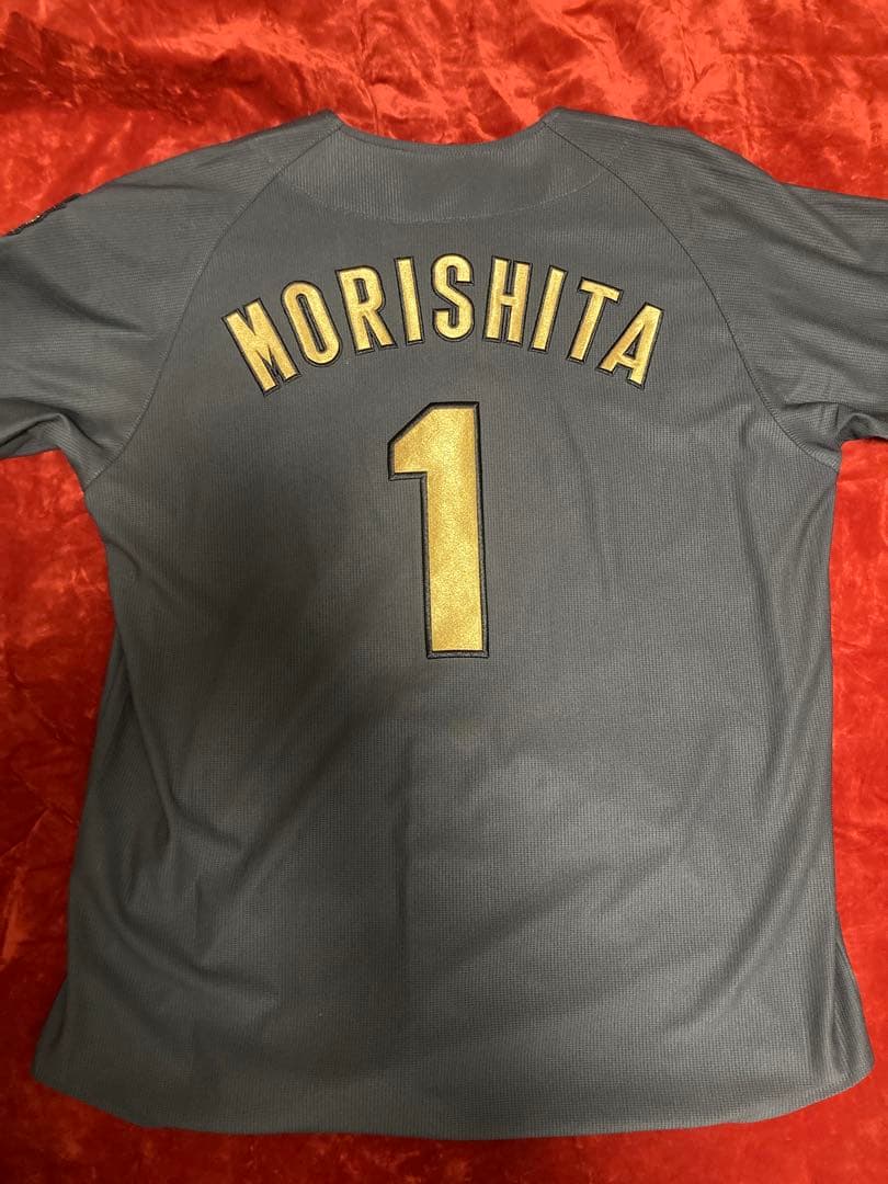 阪神タイガース　森下翔太　ブラックダイナマイトレプリカユニフォーム　サイズM