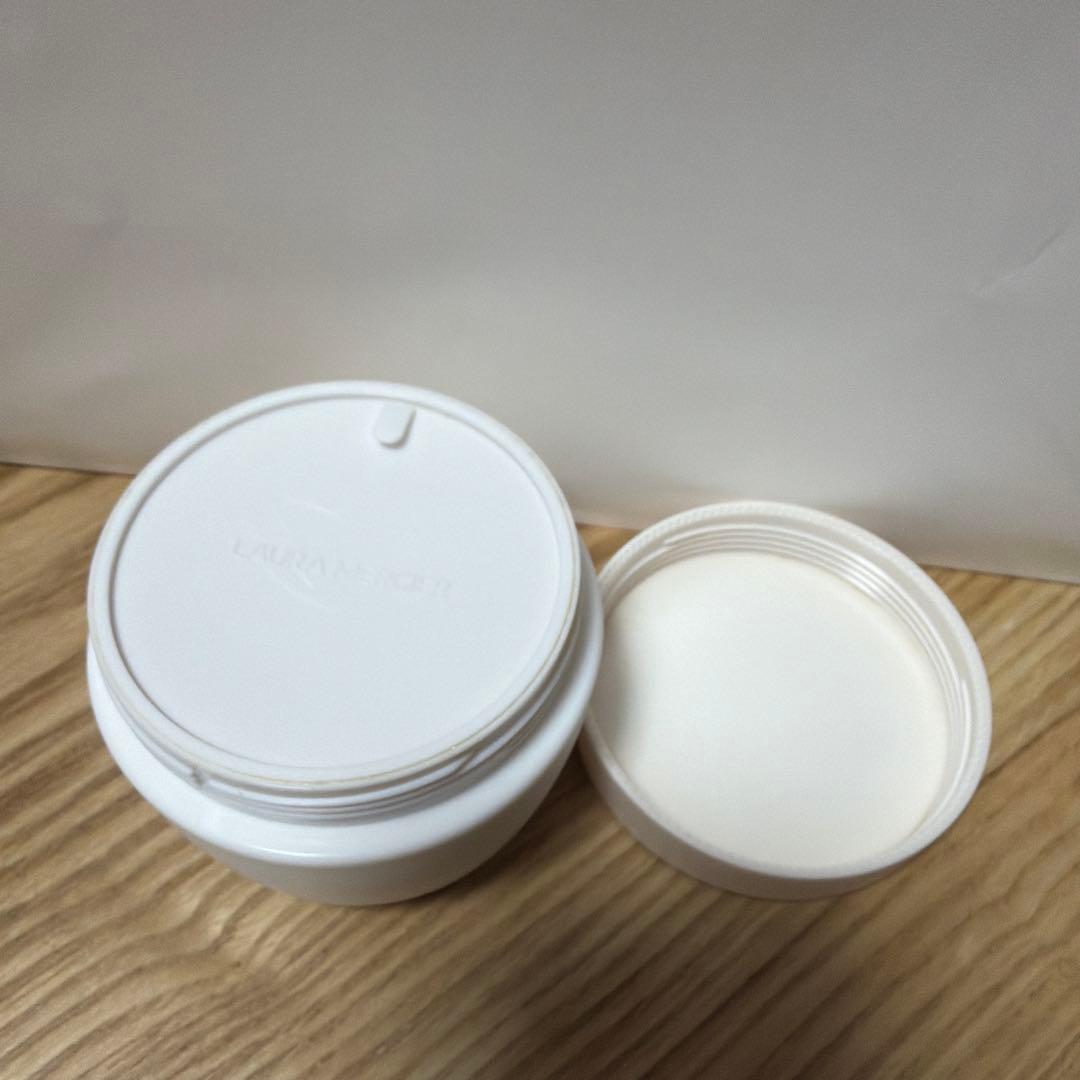 LAURA MERCIER アンバーバニラ　セラムボディクリーム 200ML