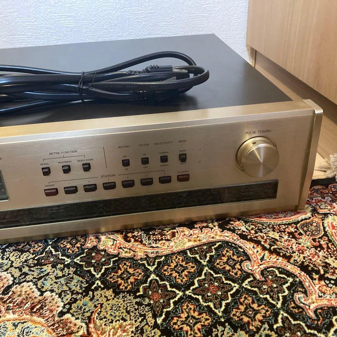 アキュフェーズ　FMチューナーT105