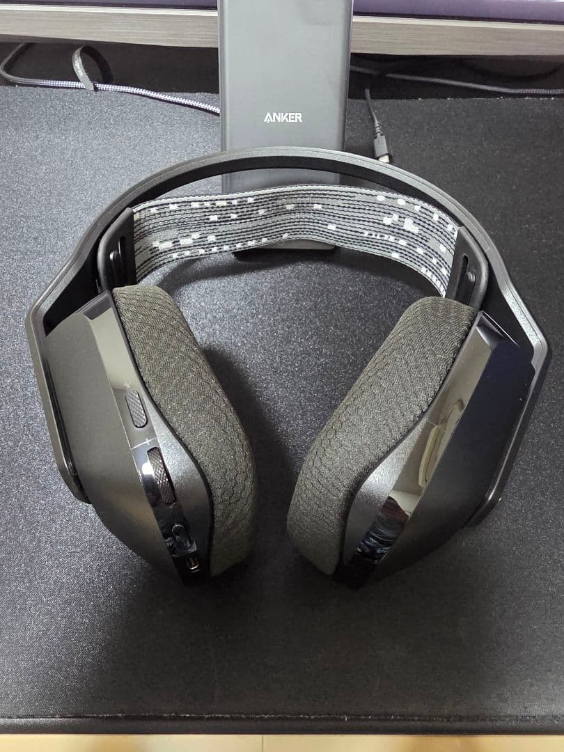 Logitech G733 ワイヤレスヘッドセット