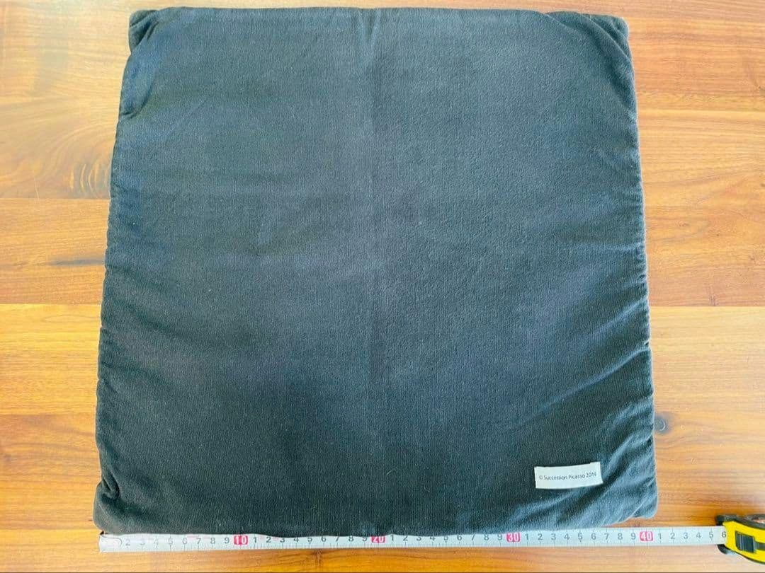 クッションカバー PICASSO WOMAN IN A CHAIR CUSHION COVER