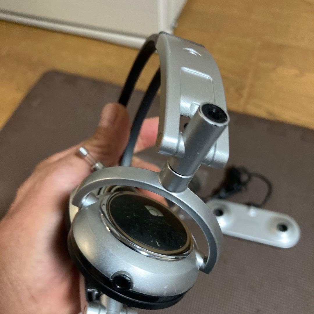 プラントロニクス折りたたみブルーツゥースヘッドホン パルサー