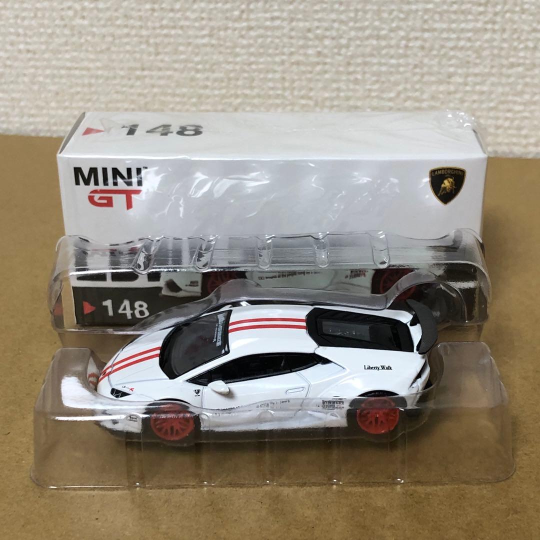 ミニGT　LBWK　ランボルギーニ ウラカン　ホワイト / レッド ストライプ