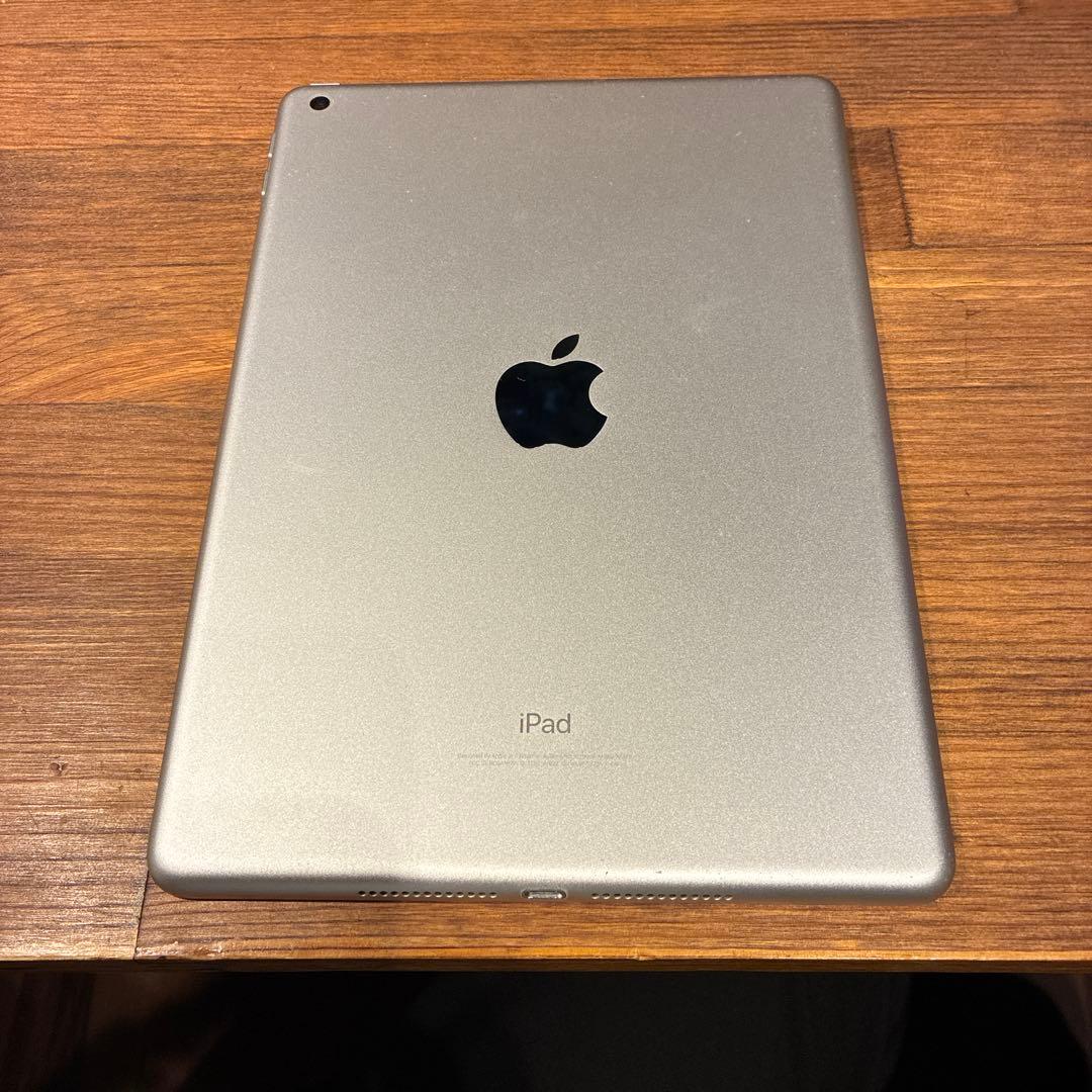 Apple iPad 第五世代 128GB シルバー