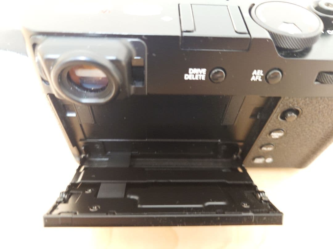 ::/humanlover様　富士フィルム　X100VI BLACK