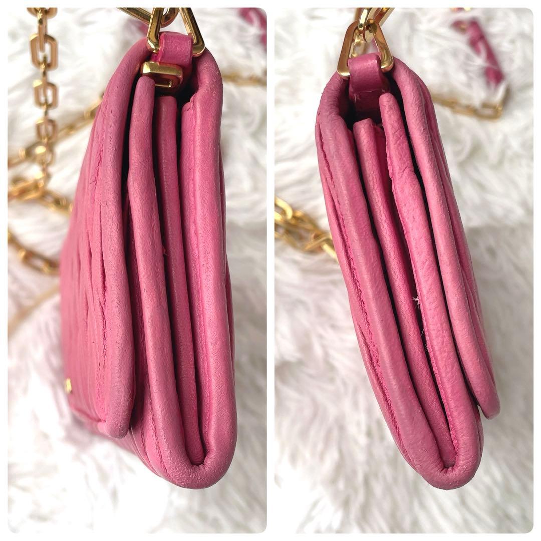 希少⭐︎miumiu マテラッセ ピンク チェーンショルダー付き ウォレット