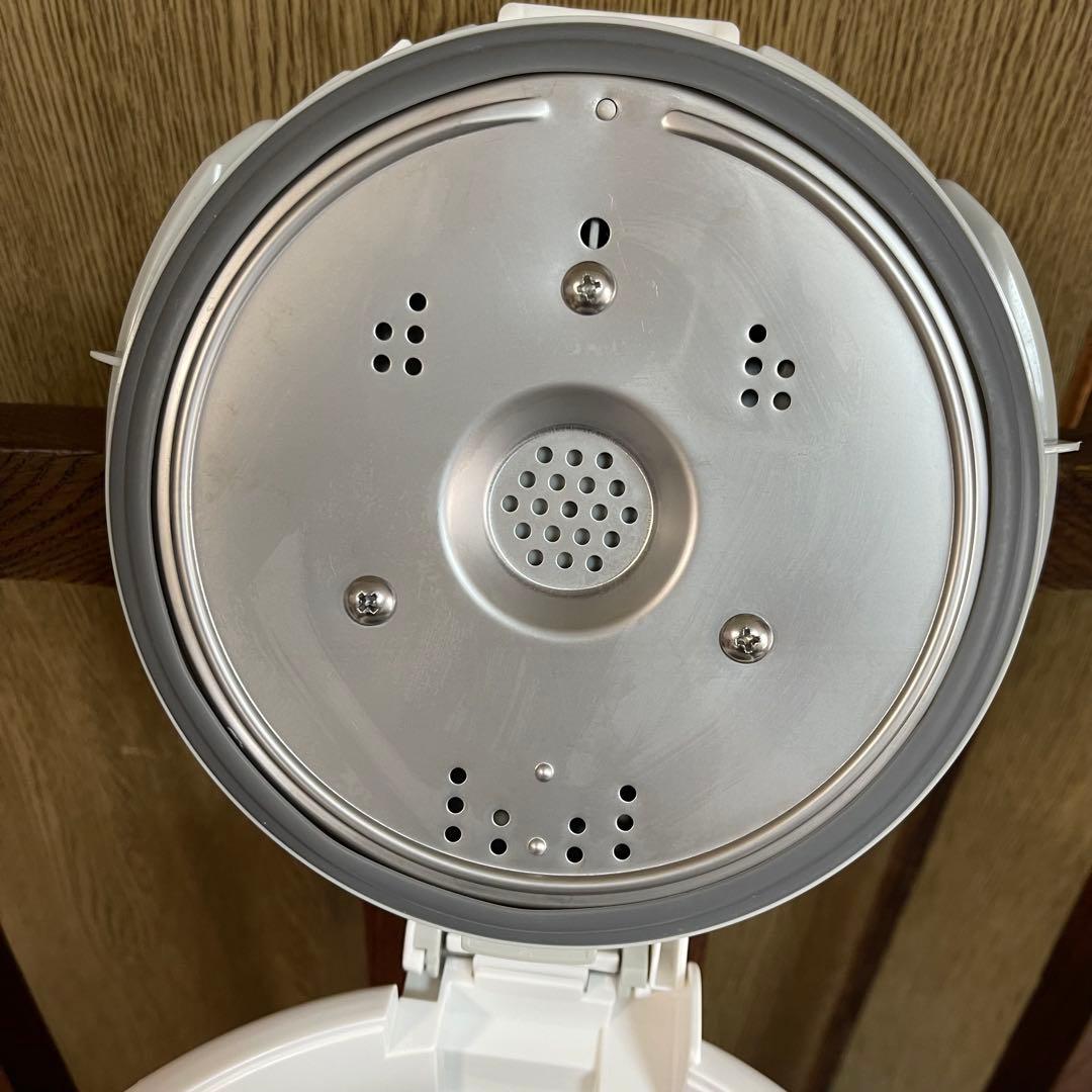 開梱展示品 22年製造 加湿器 スチーム式 3.0L EE-RR50-WA