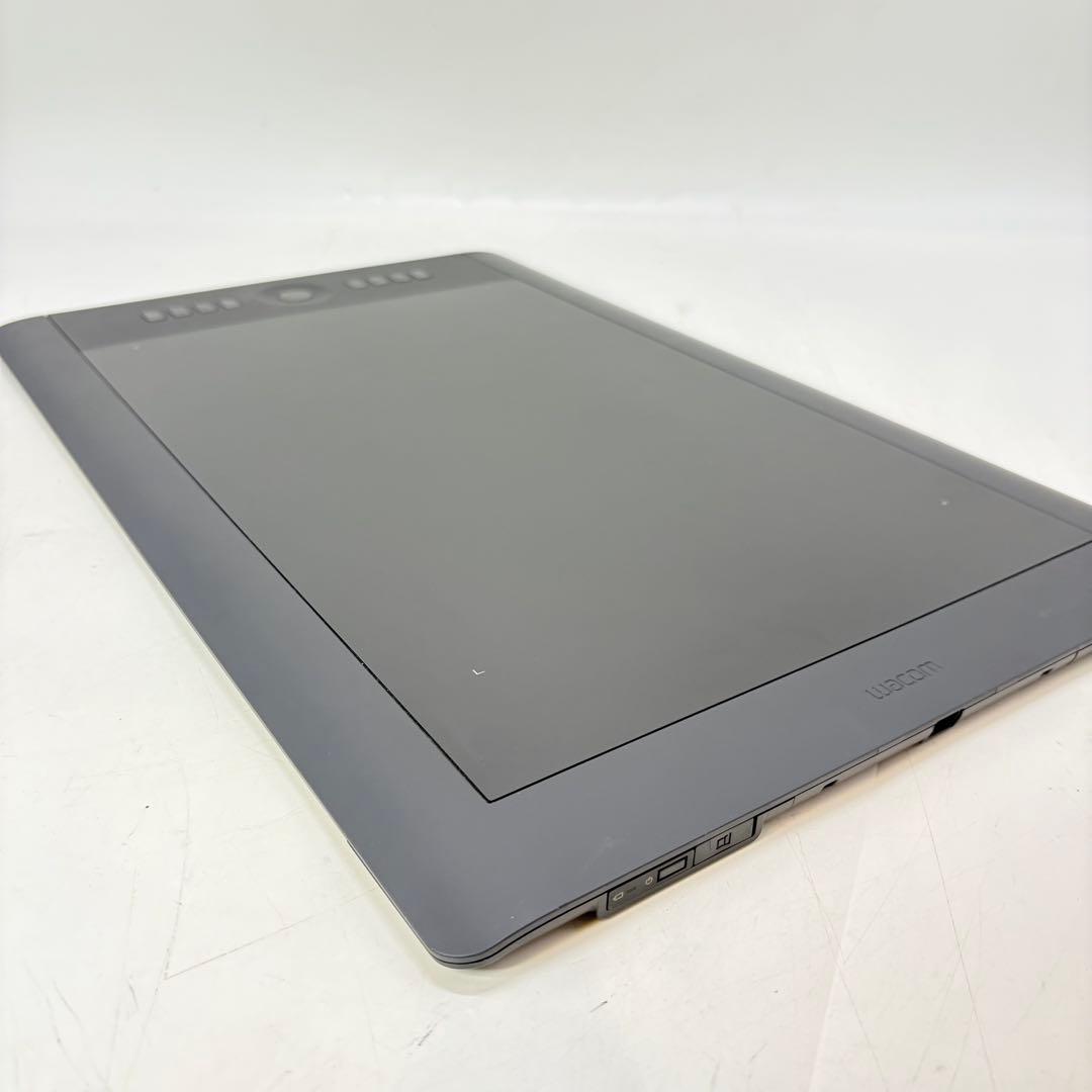 【美品•動作良好】ワコム ペンタブ intuos Pro PTH-851/K1