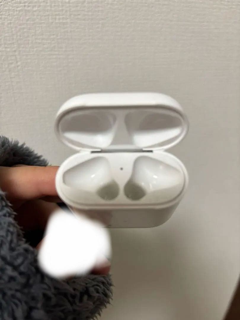 女子高生使用済み Apple AirPods 本体