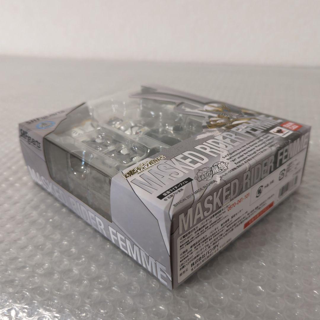 【希少・未開封品】S.H.フィギュアーツ 仮面ライダーファム 龍騎 フィギュア