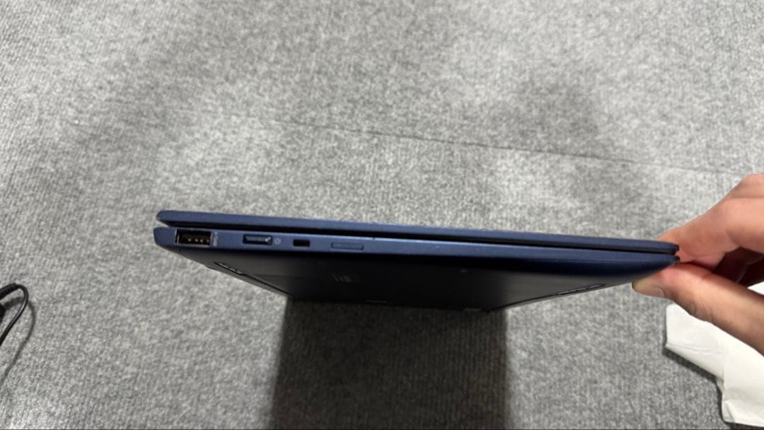 Windowsノート本体 hp dragonfly