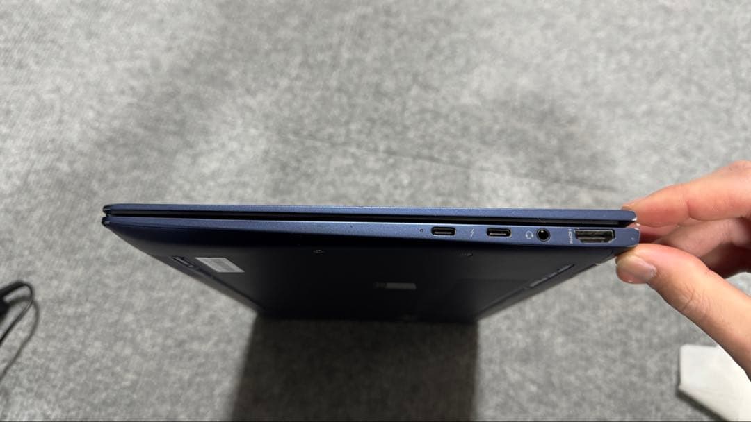 Windowsノート本体 hp dragonfly