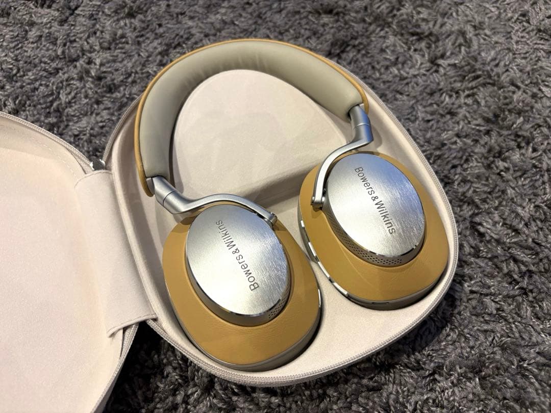 【ほぼ新品】Bowers & Wilkins Px8 ヘッドホン　タン