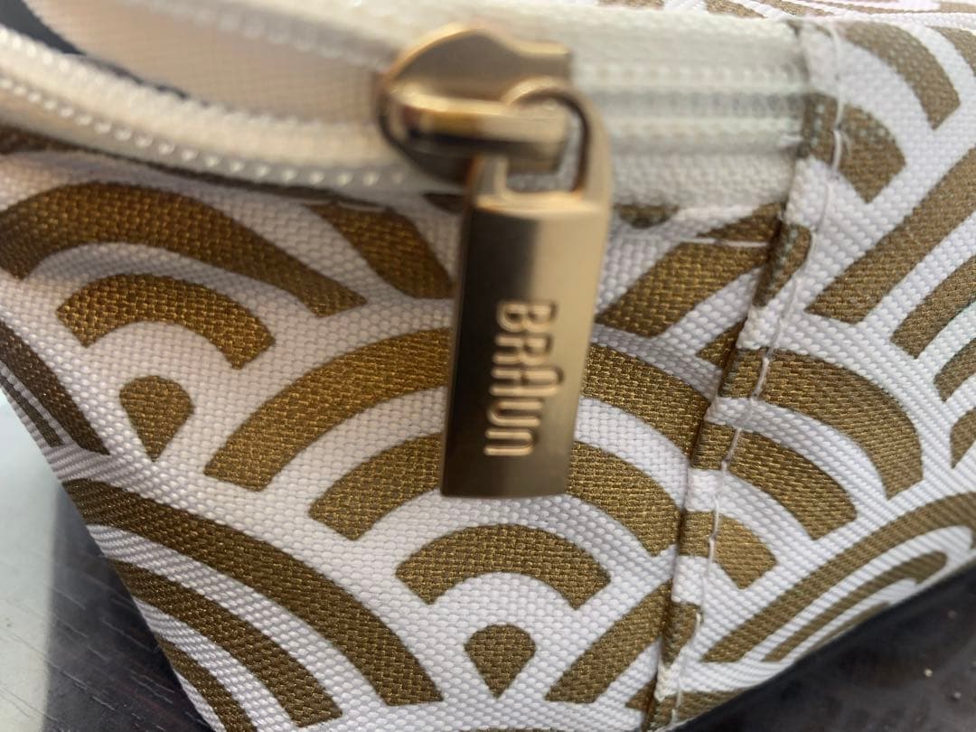 Braun 脱毛器 黄色い光 ケース付き