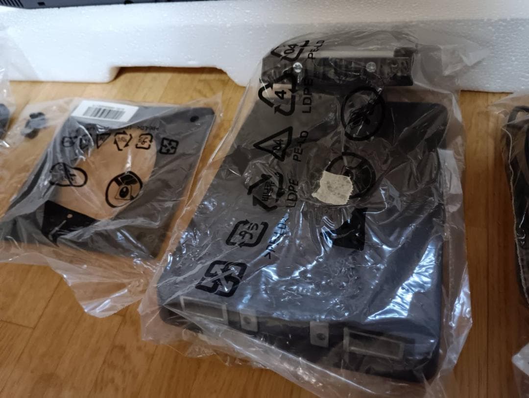 LG UltraGear 32G560QC モニター 31.5インチ