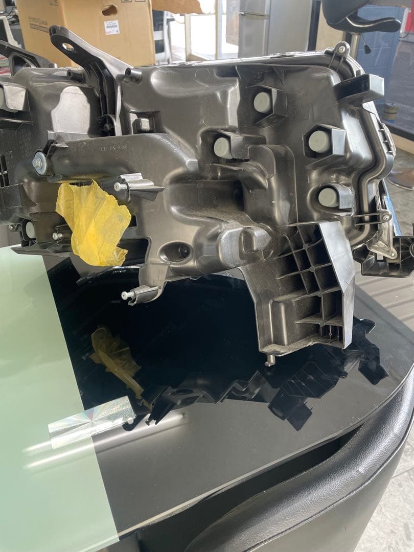 30 アルファード　後期　ハイブリット　SR Cパッケージ　左ヘッドライト 3眼