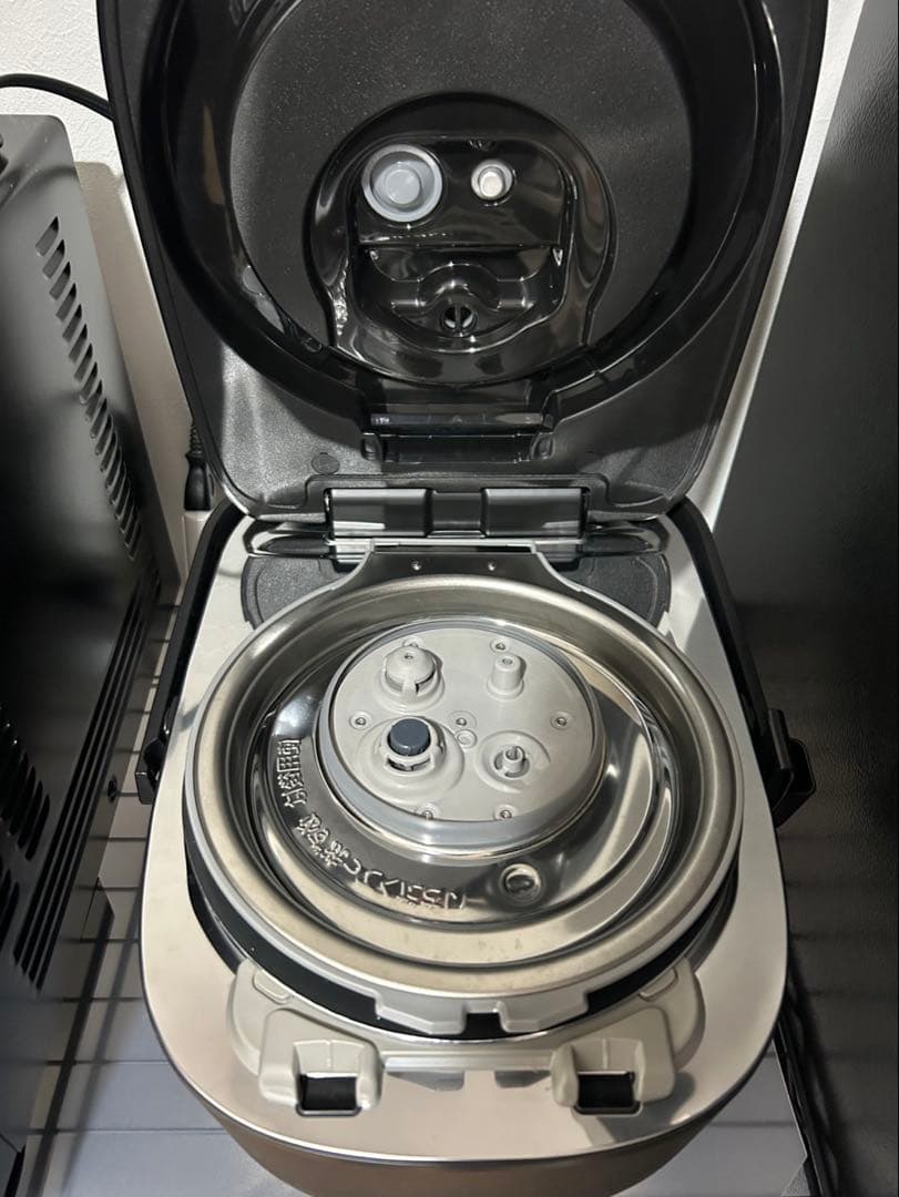 Panasonic おどり炊き 可変圧力IHジャー炊飯器 【 SR-M10A 】