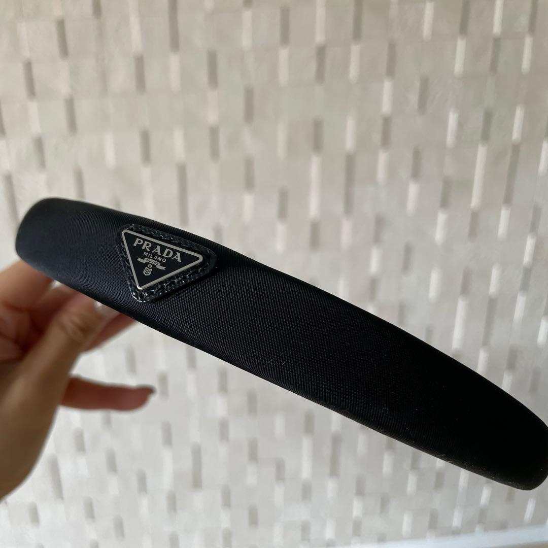 PRADA ブラック　カチューシャ