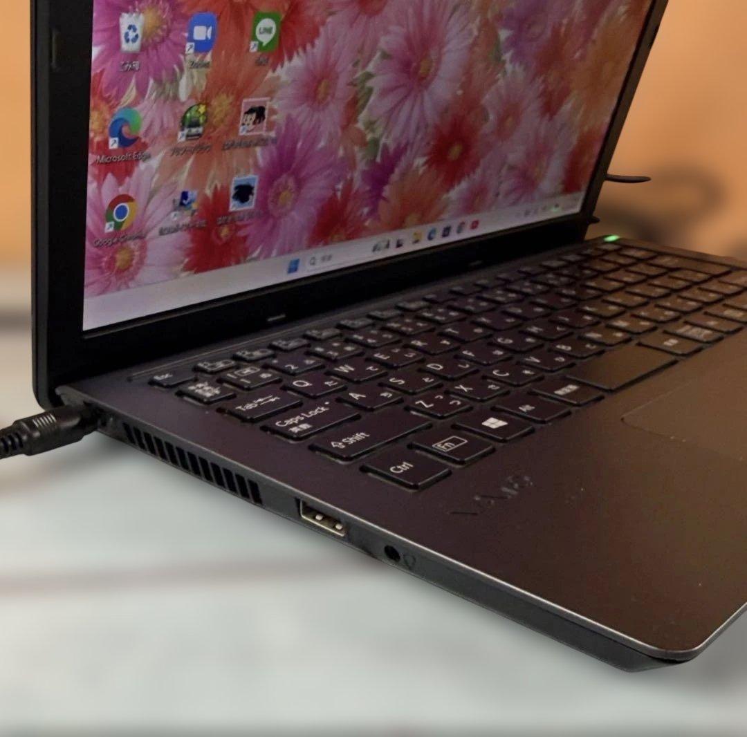 薄型コンパクトノートPC☘️Corei7☘️メモリ8GB☘️SSD☘️Windows11