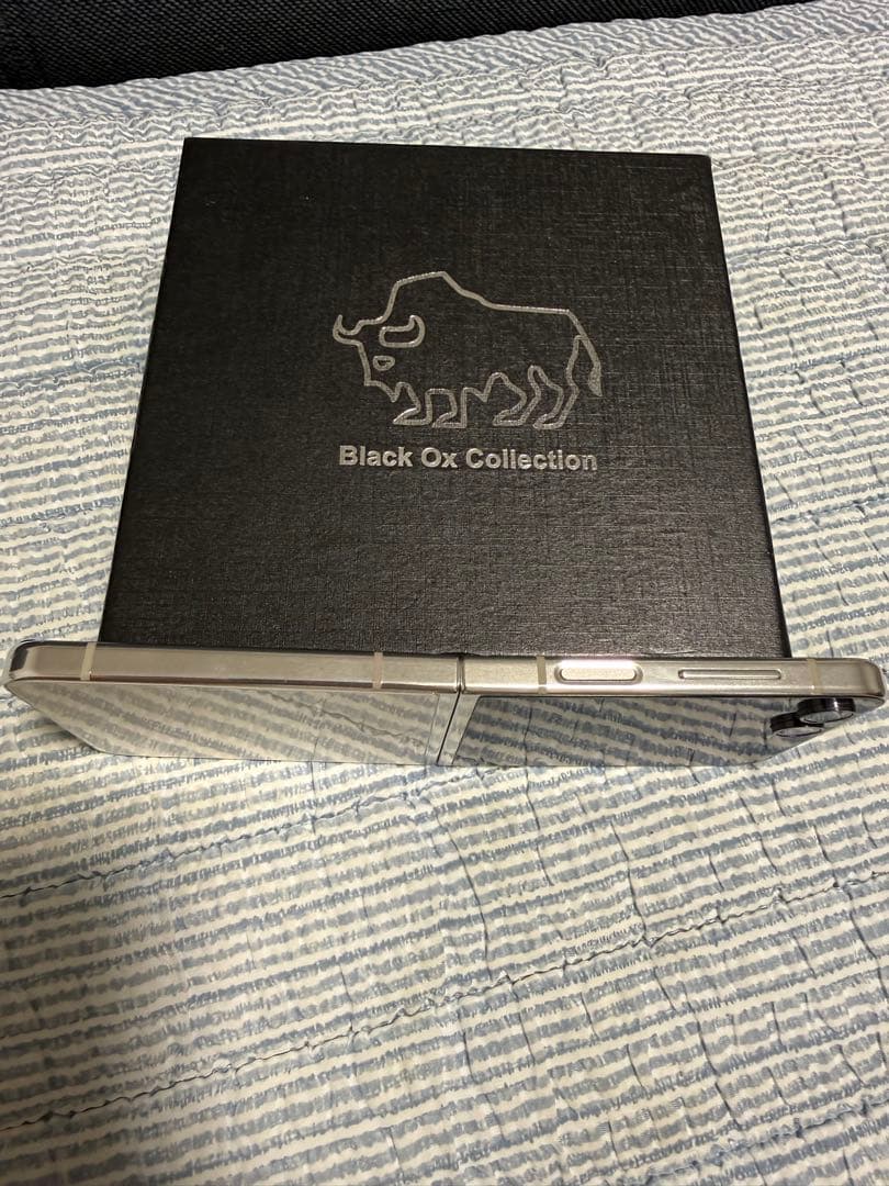 ち*ん様 [大容量美品]Galaxy Z Flip5 512GB クリーム SI