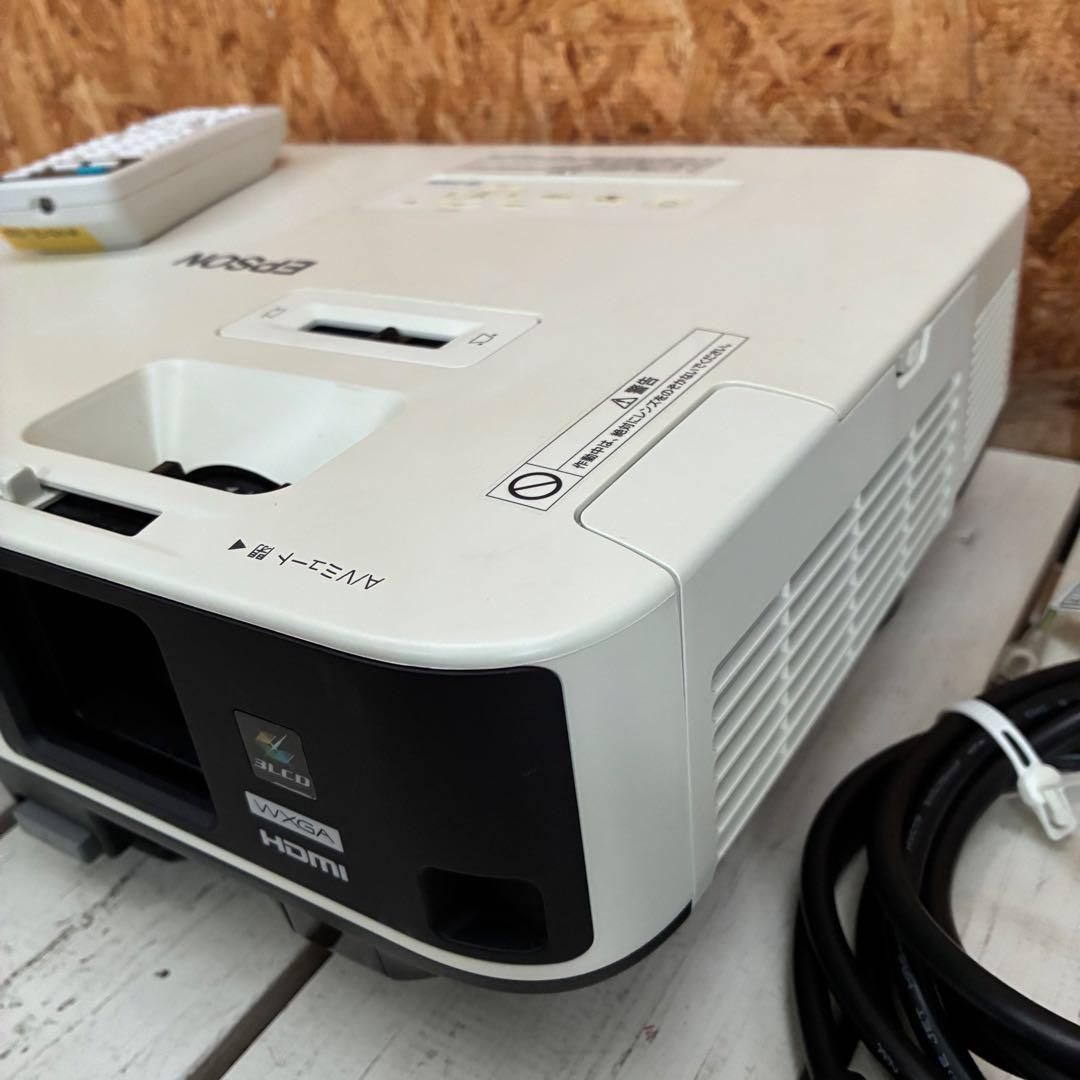 0698 EPSON プロジェクター　EB-2140W WXGA