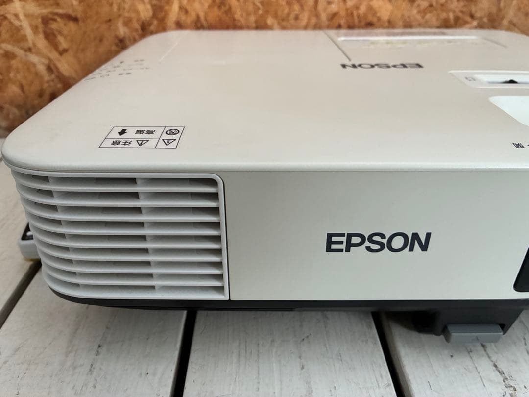 0698 EPSON プロジェクター　EB-2140W WXGA