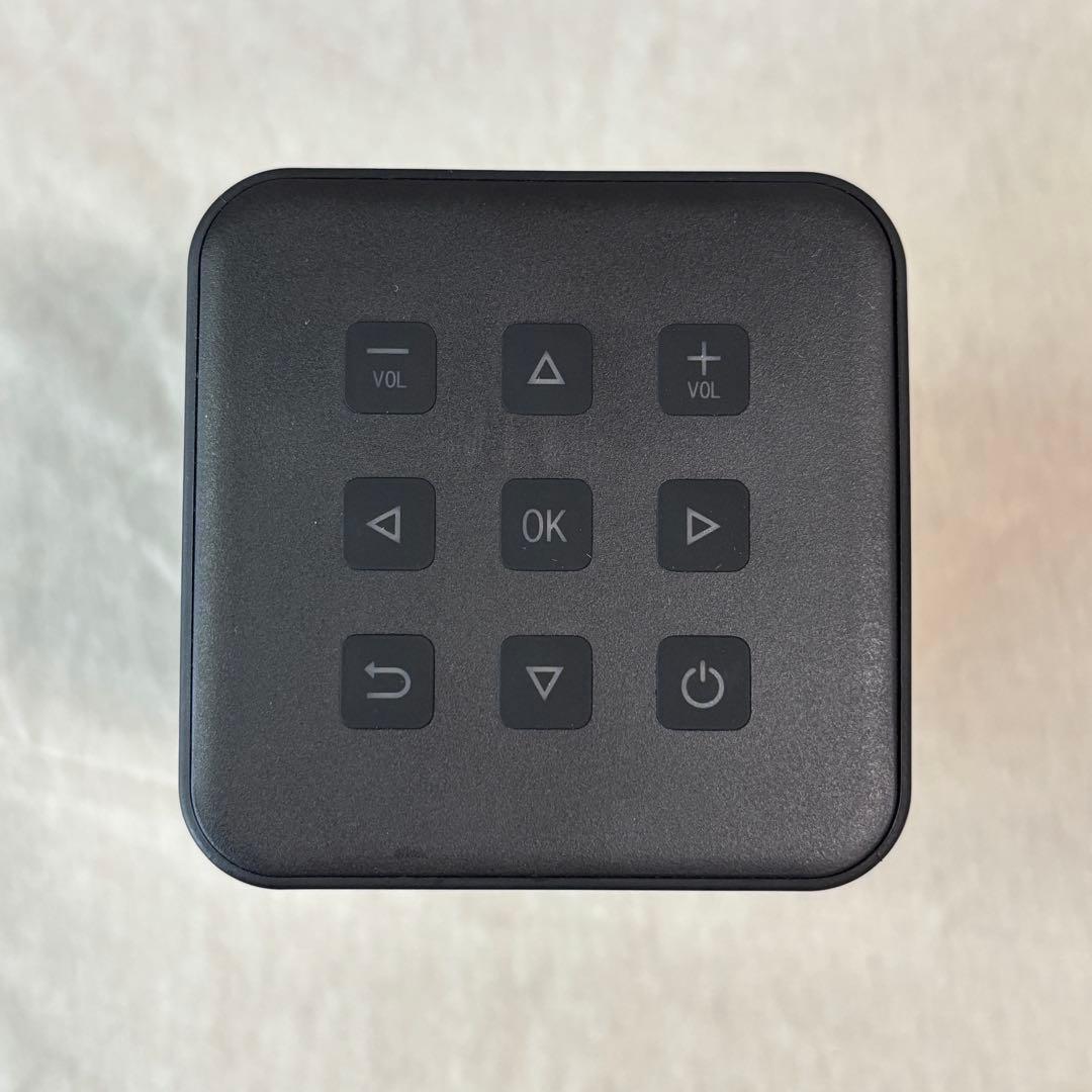 EKASN ポータブル プロジェクター 充電器付き 動作確認済み スピーカー