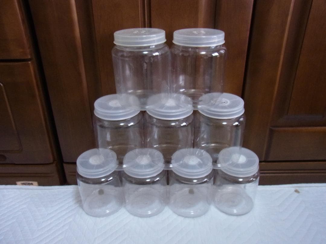 コバエシャッター中１０個（中古）その他虫カゴ１０個、幼虫用飼育ボトル９本（中古）