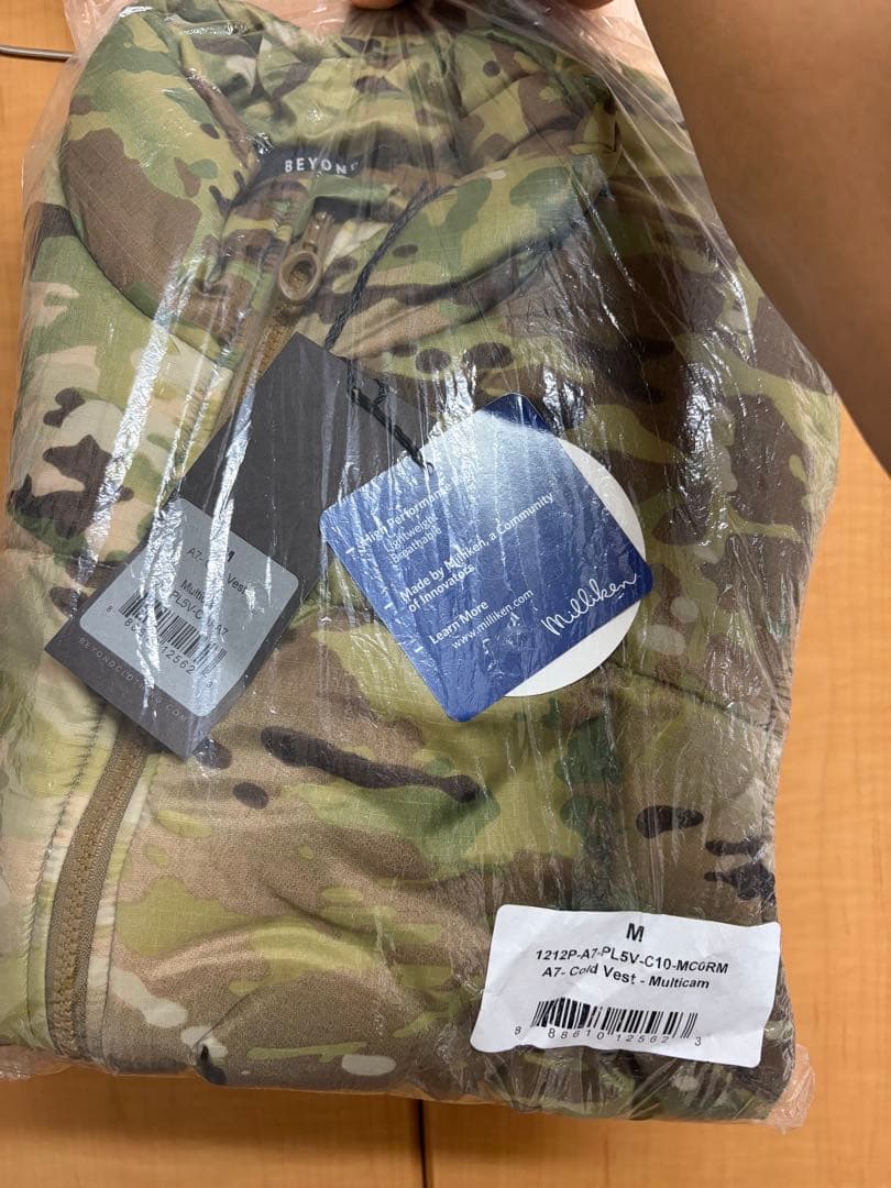 BEYOND PCU A7 ベスト　新品タグ付き　値下げ可