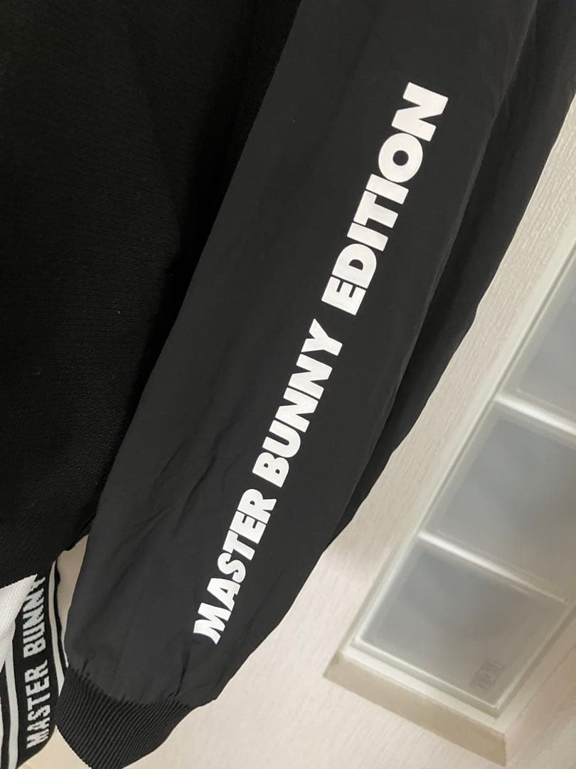 ⭐️美品⭐️マスターバニー　中綿切替　ジップアップ　パーカー　モックネック　黒