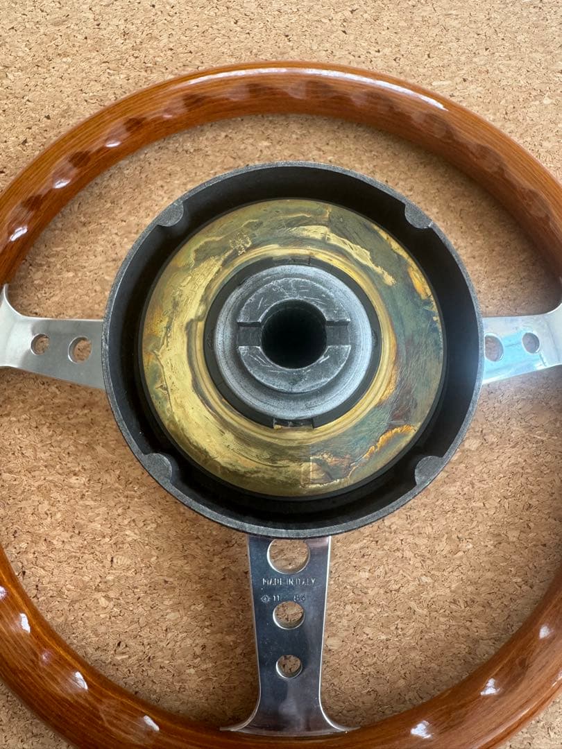 【希少ゴールドホーン】MOMO SUPER INDY ウッドステアリング