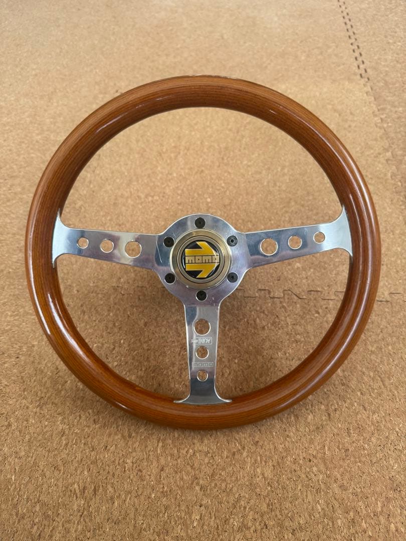 【希少ゴールドホーン】MOMO SUPER INDY ウッドステアリング