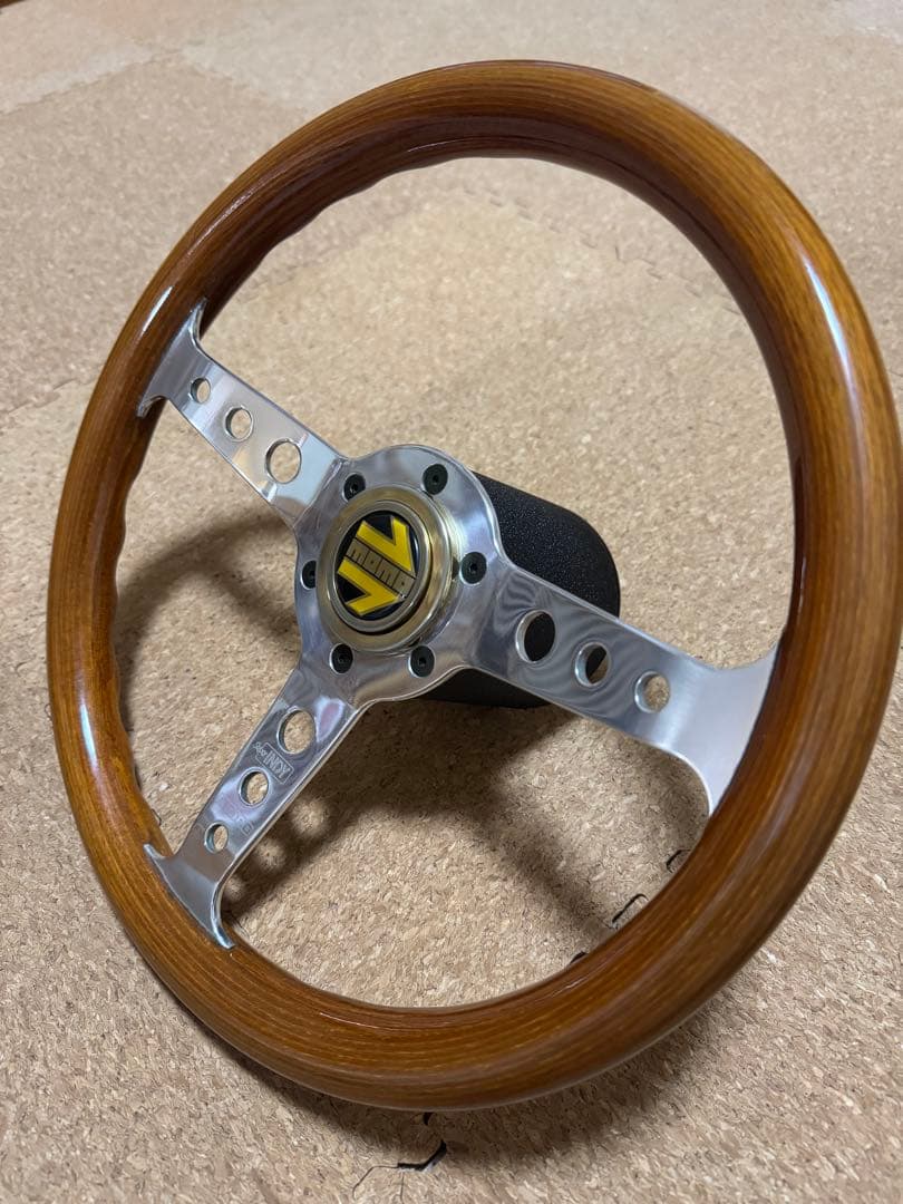 【希少ゴールドホーン】MOMO SUPER INDY ウッドステアリング