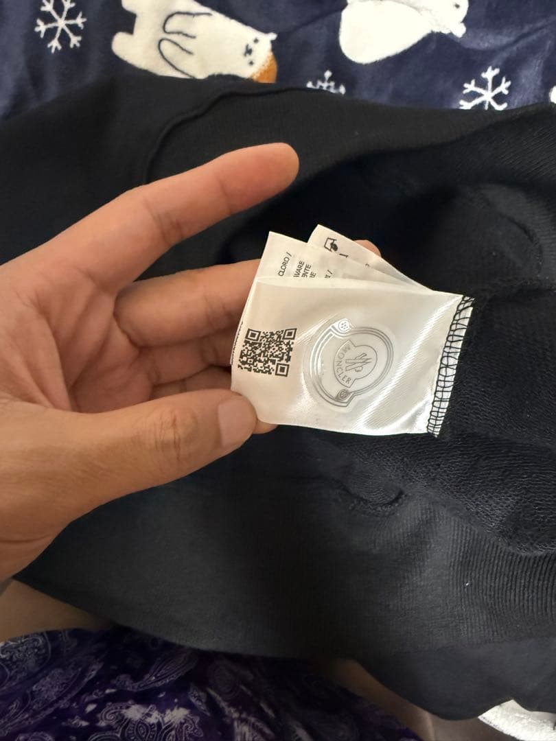 MONCLER ブラック スウェット