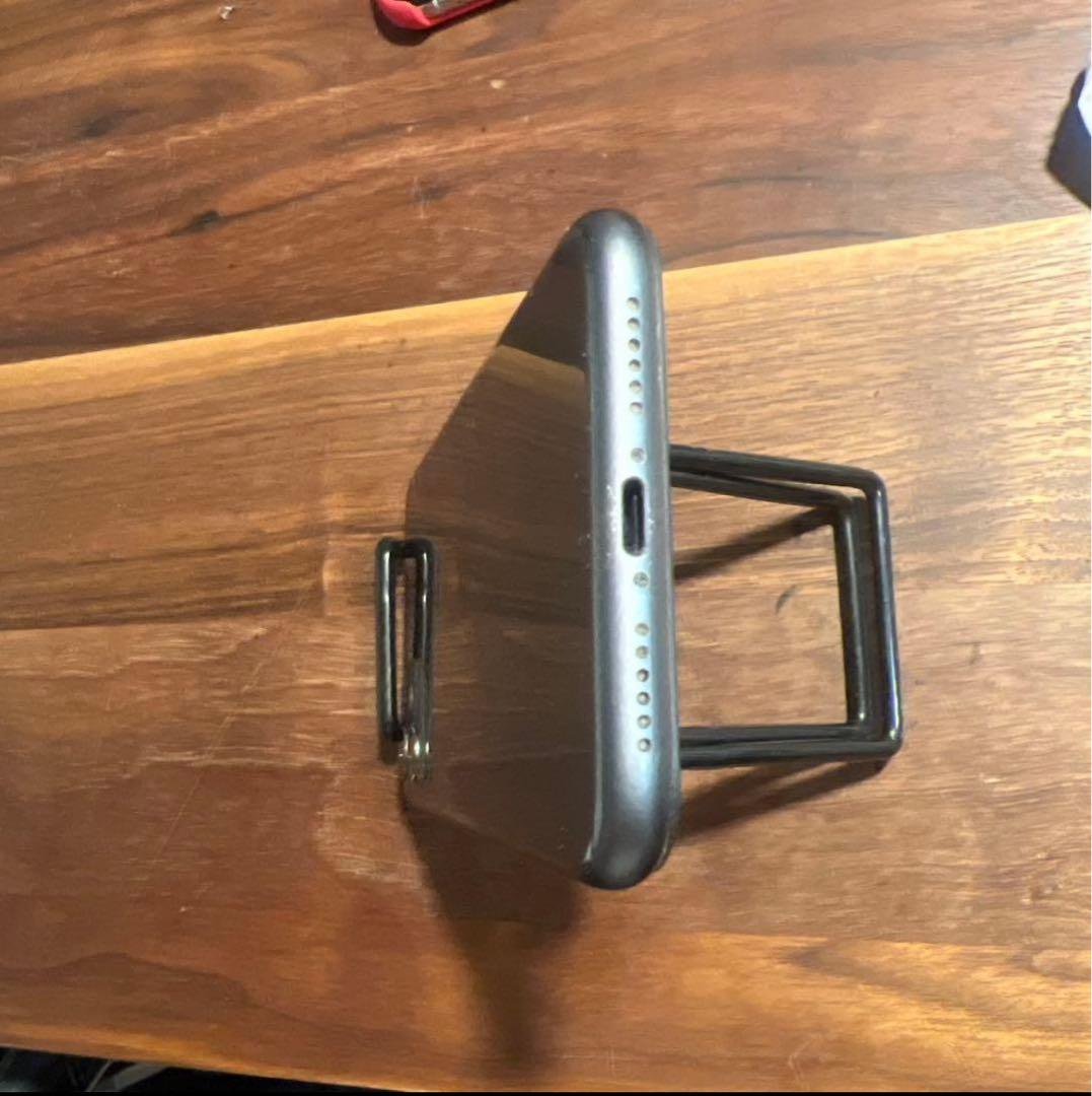 な*き様 Apple iPhone 11 ブラック 本体