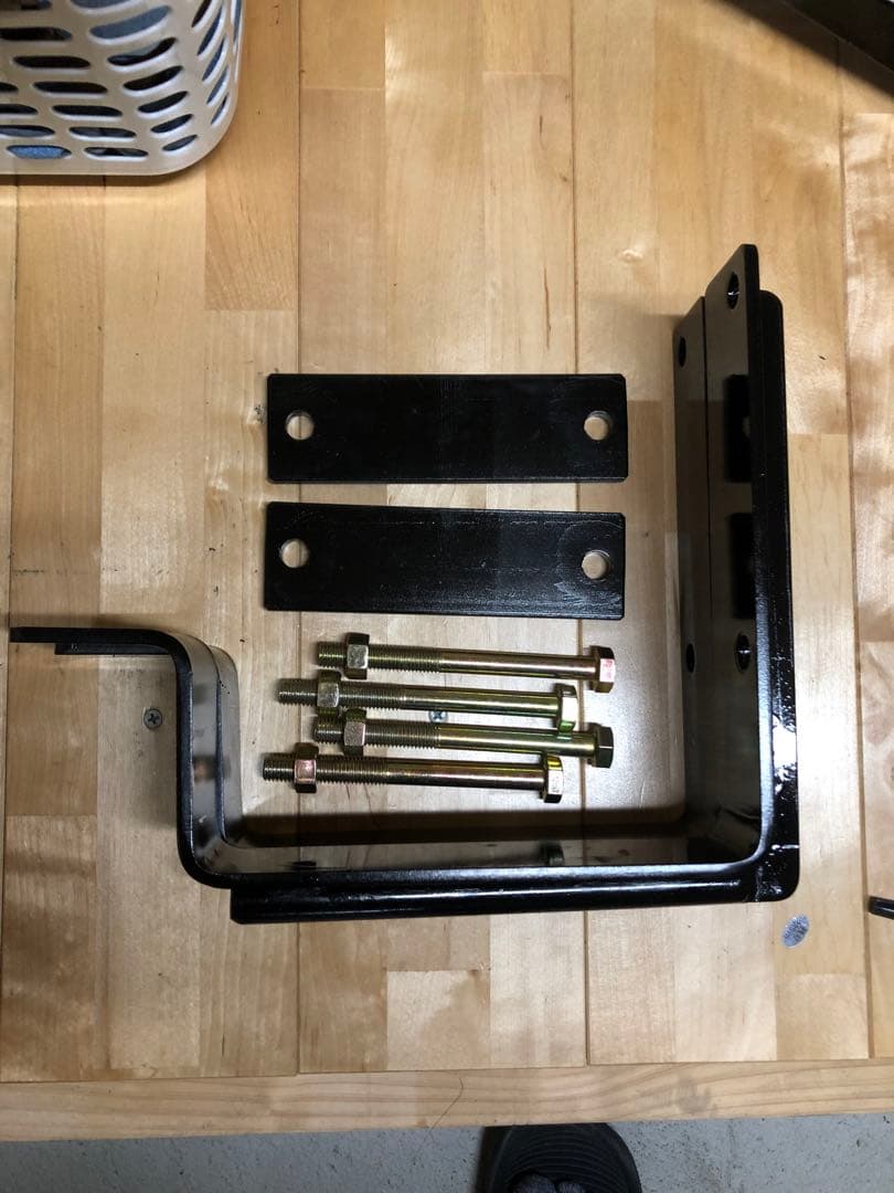 17プロフィア低床4軸用フォグランプステー