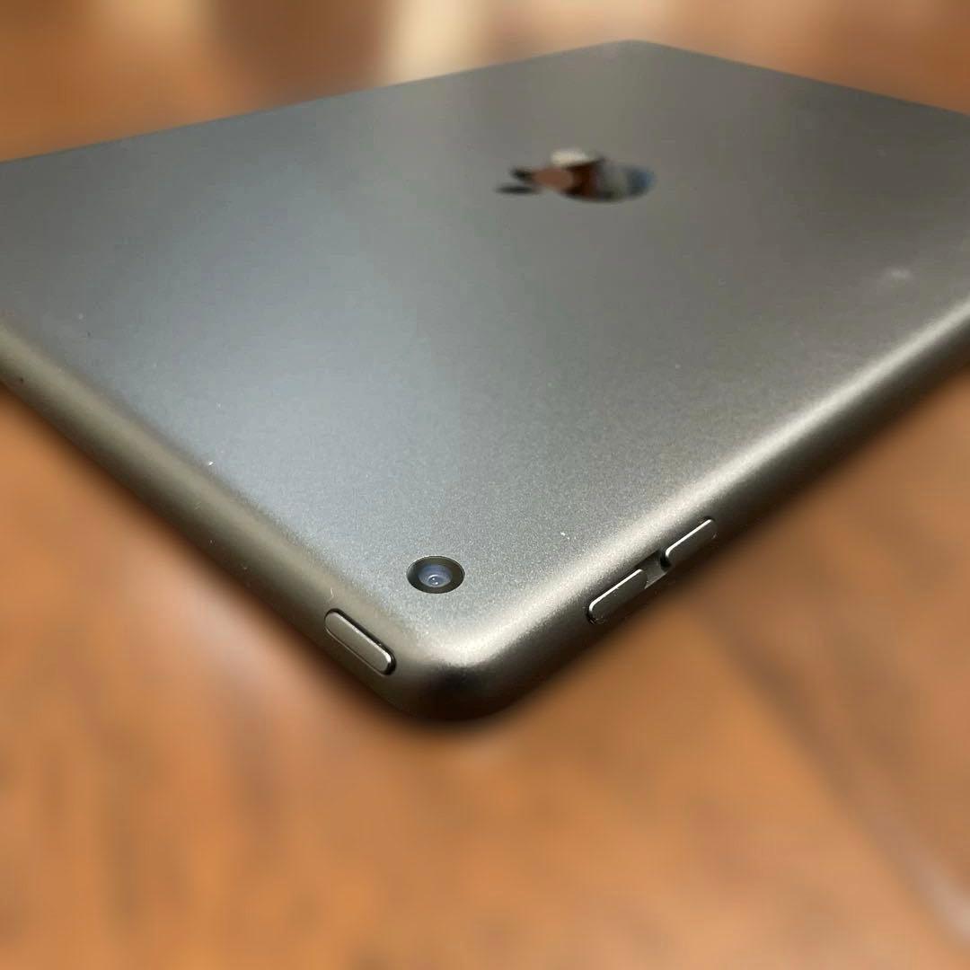 iPad第８世代128GWifi 98% 本体のみ