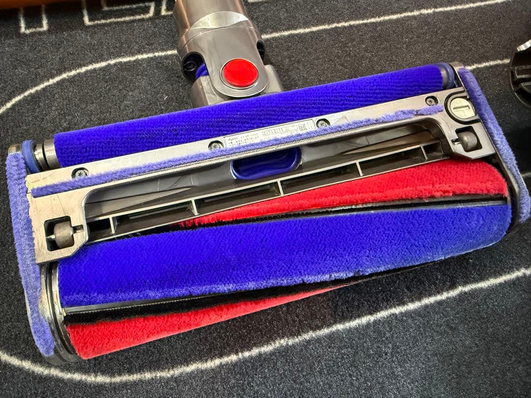 dyson V8 fluffy スティッククリーナー