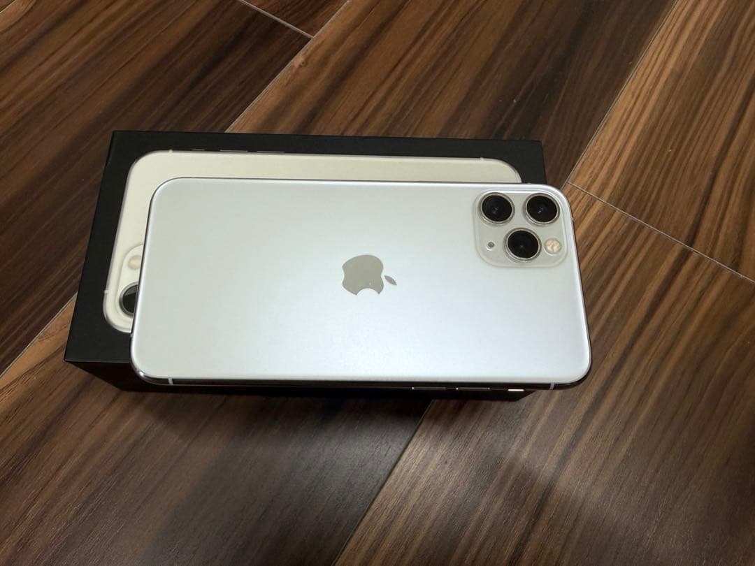 Apple iPhone 11 Pro シルバー 本体　512GB 箱付き