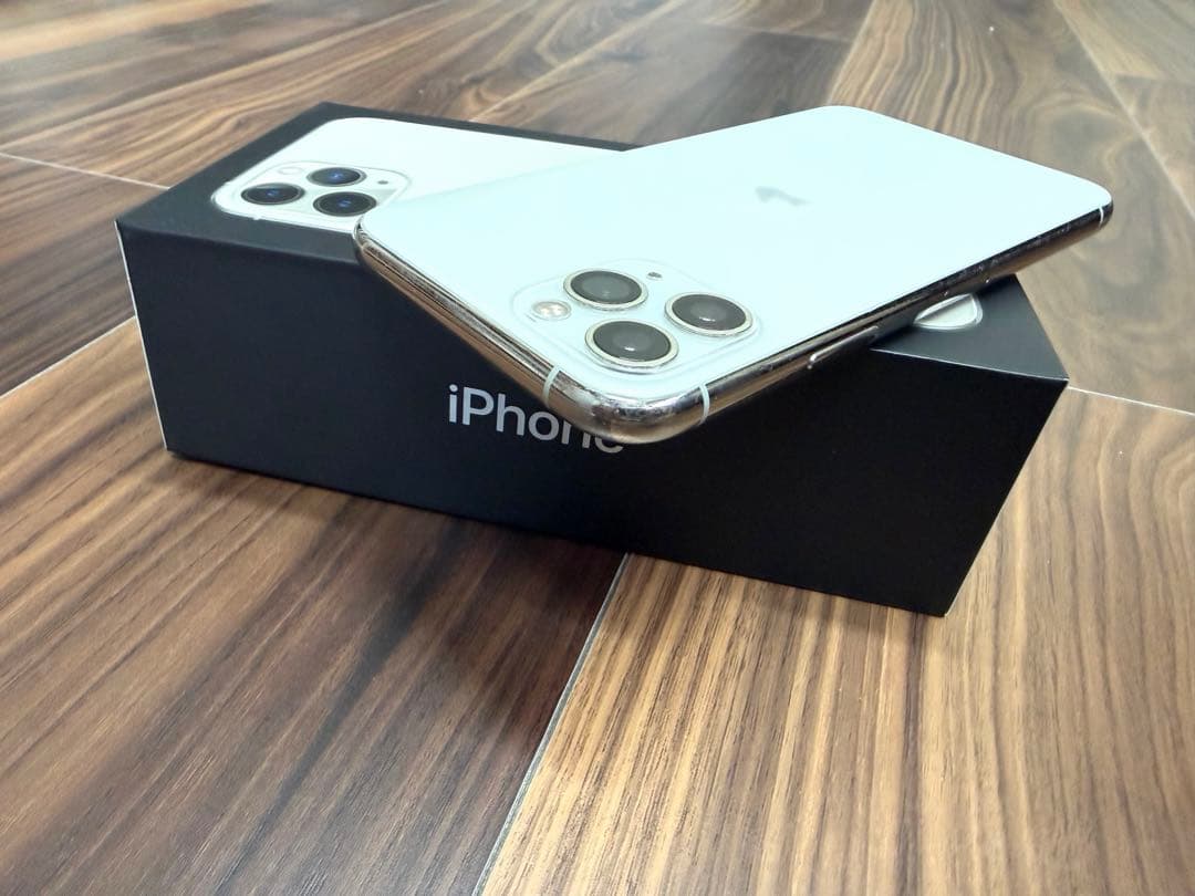 Apple iPhone 11 Pro シルバー 本体　512GB 箱付き