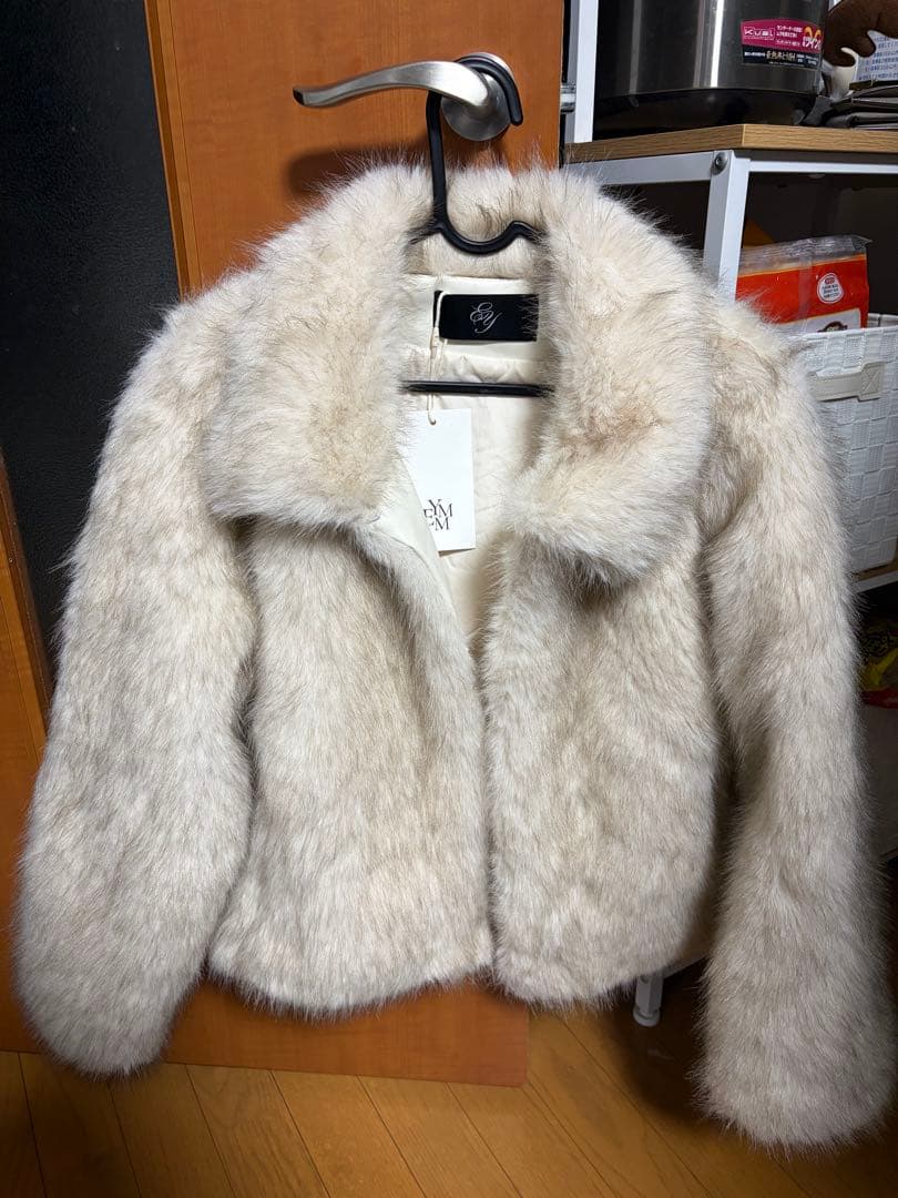 emmy ボリュームファータッチカラーコート ベージュ