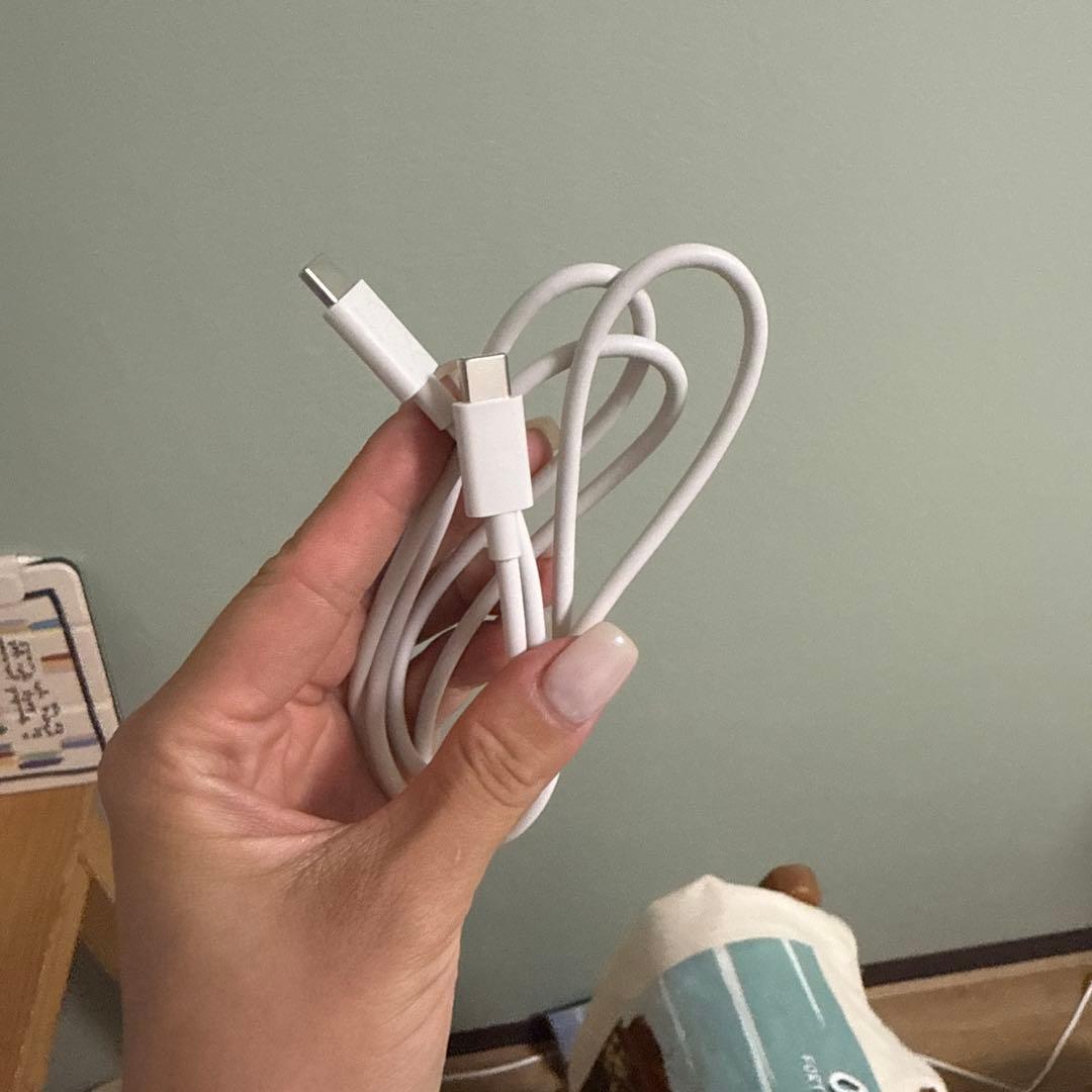 【美品】XGIMI mogo3pro プロジェクター（スタンド付き）