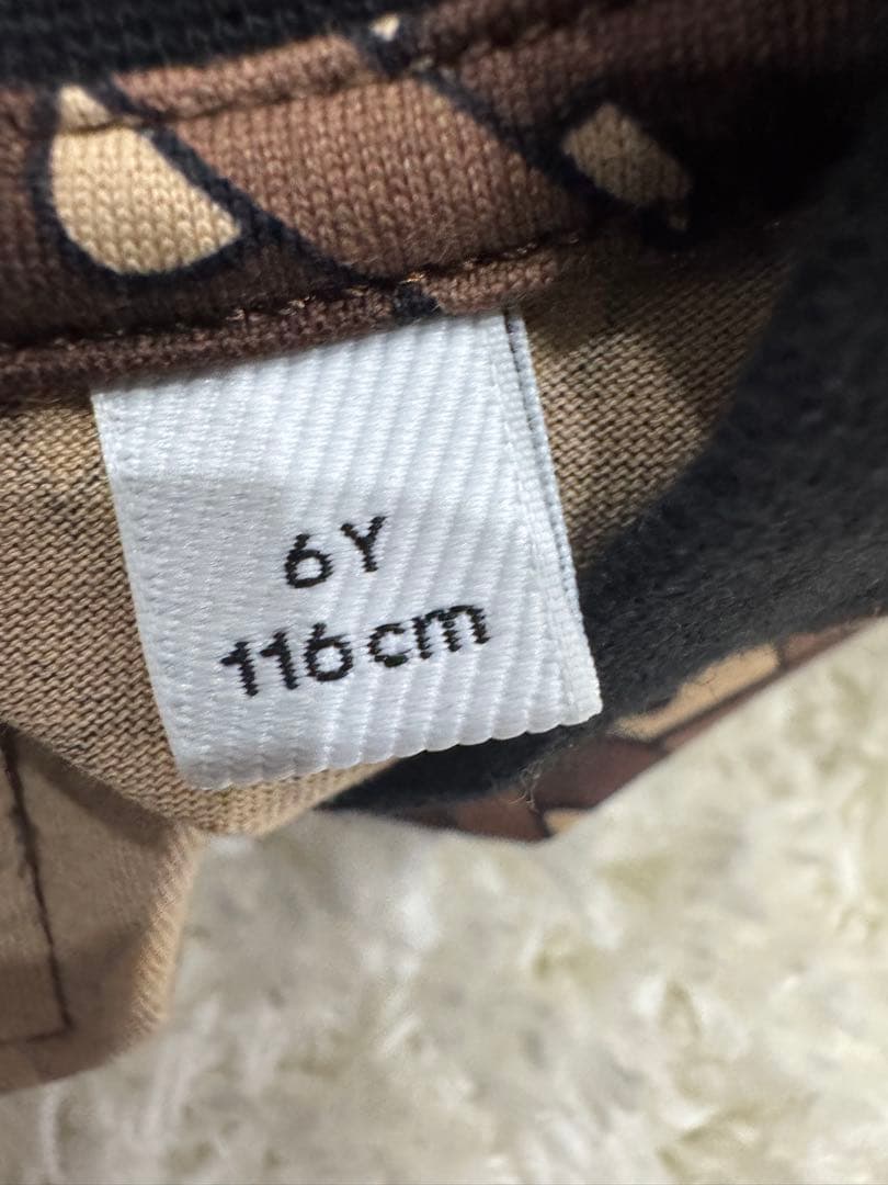 Burberry TB柄Tシャツとショートパンツ セット